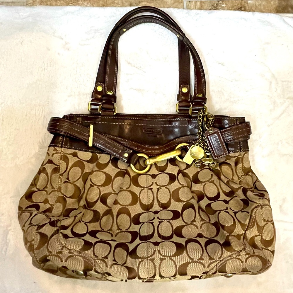 Coach Bag w/gold accents